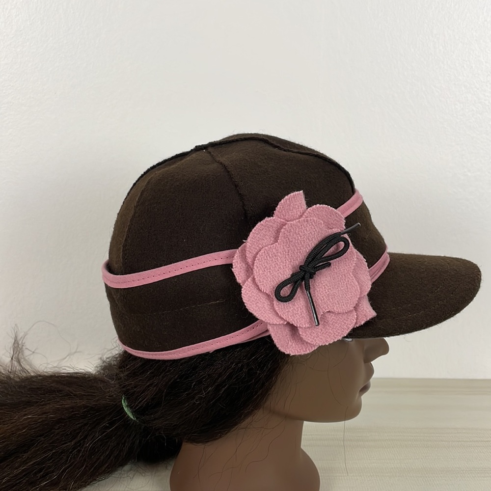 Stormy Kromer 1903 The Petal Pusher women's pink and brown wool blend cap Size 7